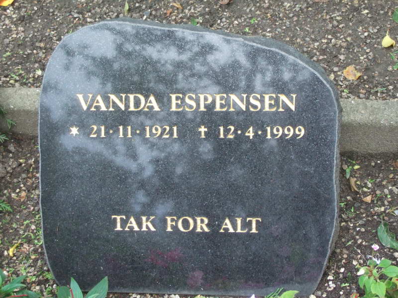 Billede af gravsten p&aring; Holmens Kirkeg&aring;rd