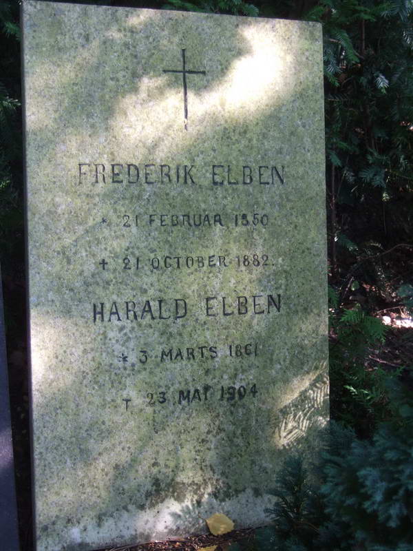 Billede af gravsten p&aring; Holmens Kirkeg&aring;rd