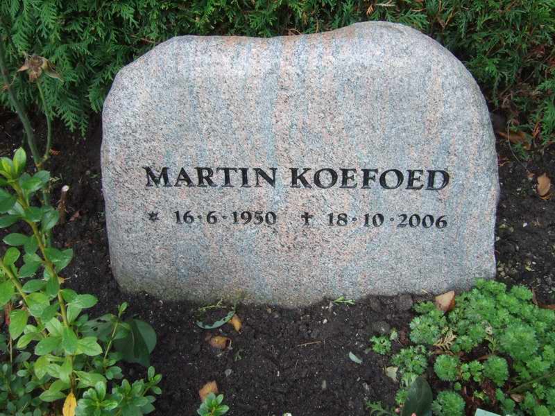 Billede af gravsten p&aring; Holmens Kirkeg&aring;rd