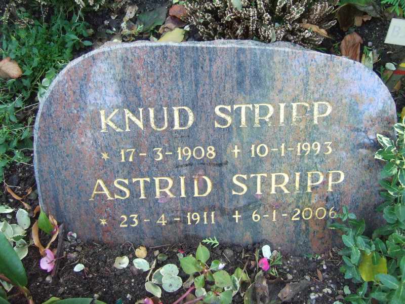 Billede af gravsten p&aring; Holmens Kirkeg&aring;rd