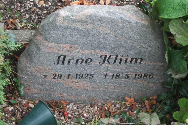 Billede af gravsten p&aring; Holmens Kirkeg&aring;rd