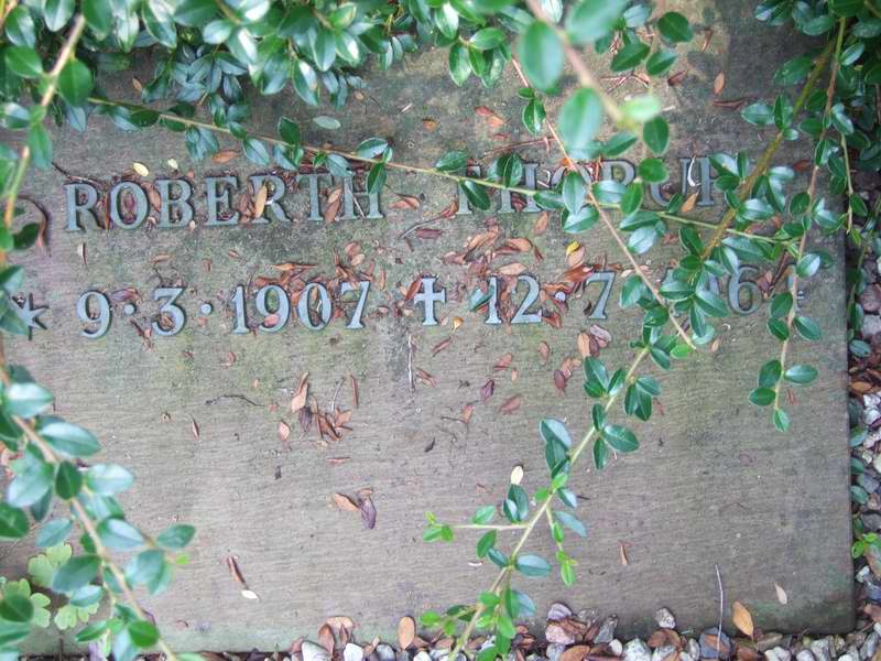 Billede af gravsten p&aring; Holmens Kirkeg&aring;rd