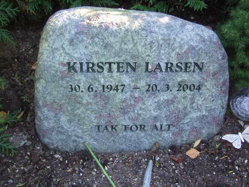 Billede af gravsten p&aring; Holmens Kirkeg&aring;rd