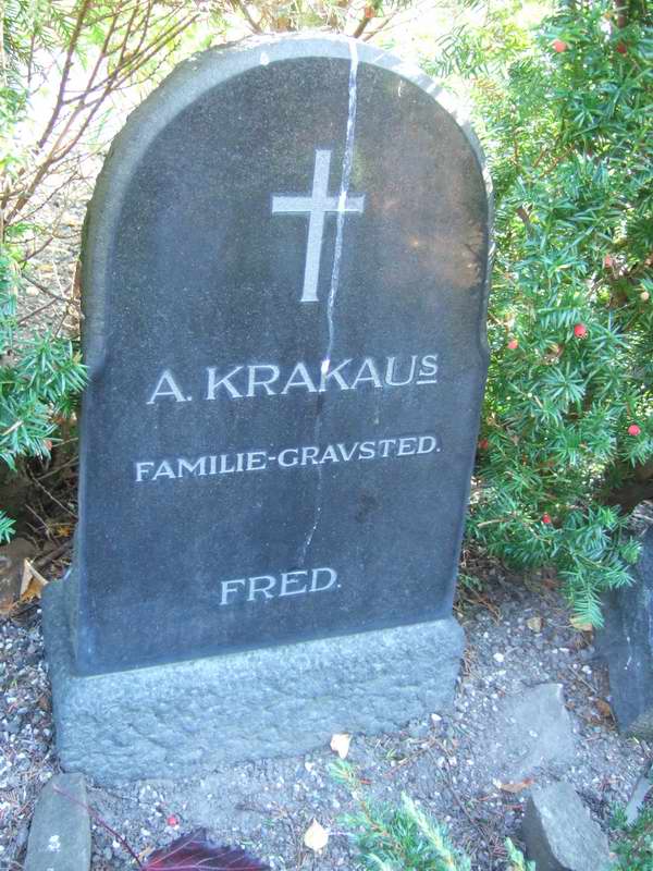 Billede af gravsten p&aring; Holmens Kirkeg&aring;rd