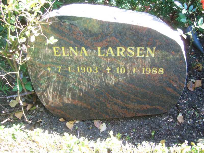 Billede af gravsten p&aring; Holmens Kirkeg&aring;rd