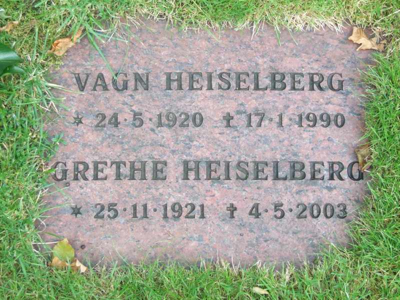Billede af gravsten p&aring; Holmens Kirkeg&aring;rd