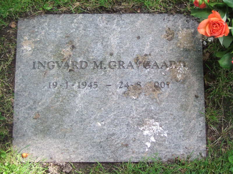 Billede af gravsten p&aring; Holmens Kirkeg&aring;rd