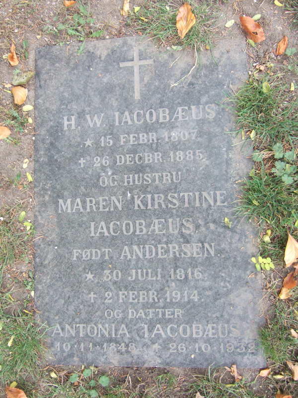 Billede af gravsten p&aring; Holmens Kirkeg&aring;rd