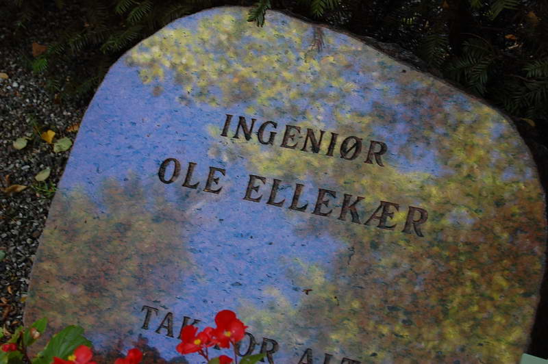 Billede af gravsten p&aring; Holmens Kirkeg&aring;rd
