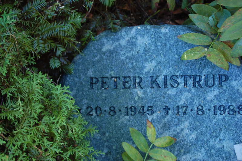 Billede af gravsten p&aring; Holmens Kirkeg&aring;rd