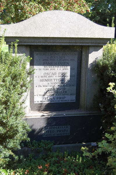 Billede af gravsten p&aring; Holmens Kirkeg&aring;rd