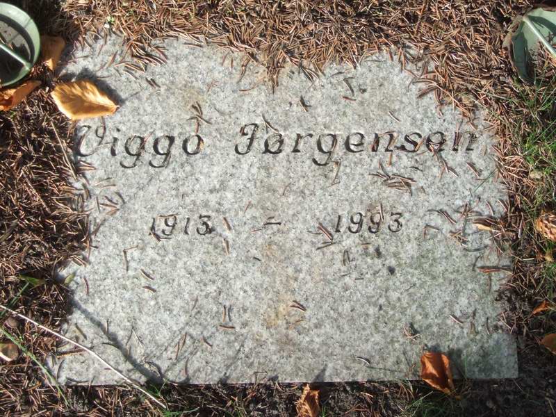 Billede af gravsten p&aring; Holmens Kirkeg&aring;rd