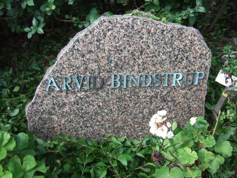 Billede af gravsten på Holmens Kirkegård
