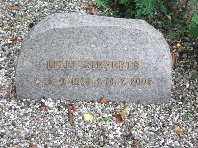 Billede af gravsten på Holmens Kirkegård
