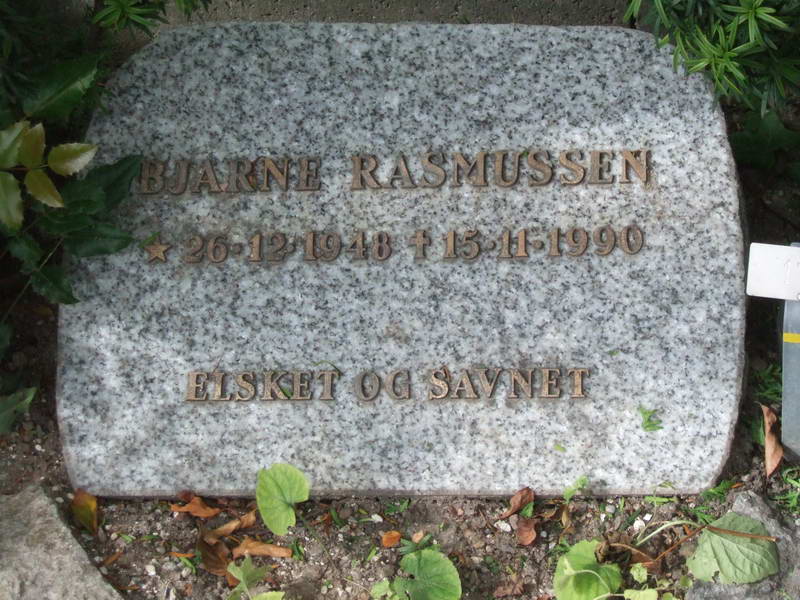 Billede af gravsten på Holmens Kirkegård