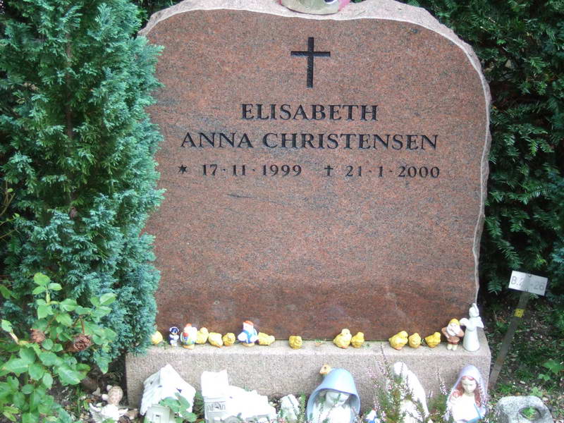 Billede af gravsten på Holmens Kirkegård