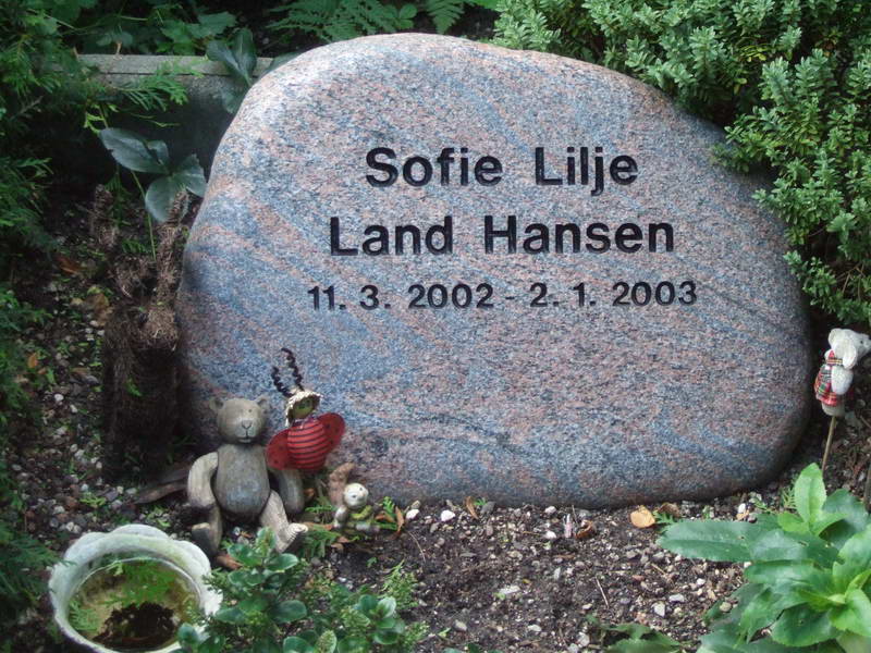 Billede af gravsten på Holmens Kirkegård