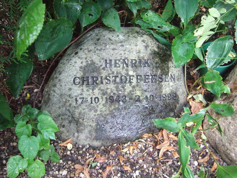 Billede af gravsten på Holmens Kirkegård
