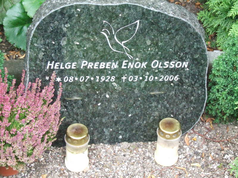 Billede af gravsten på Holmens Kirkegård
