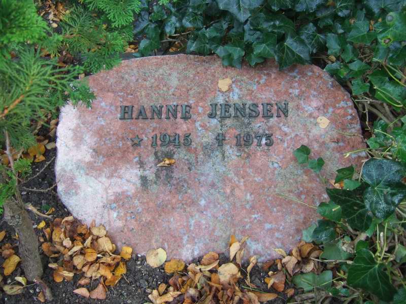 Billede af gravsten på Holmens Kirkegård