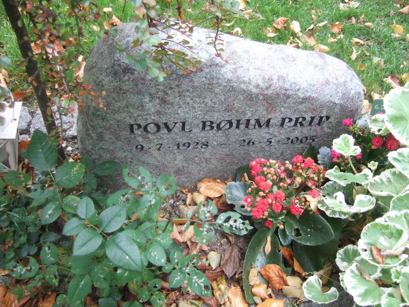 Billede af gravsten på Holmens Kirkegård